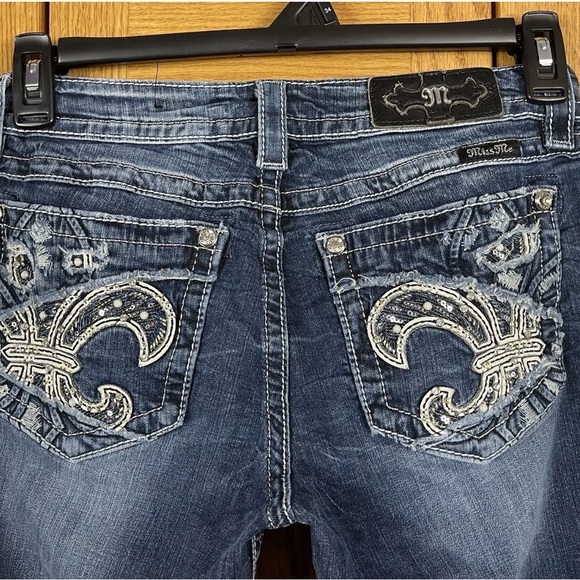 Miss Me Women’s Dark Blue Size 27x 28 Embroidered Jeans ANKLE SKINNY - Picture 2 of 6